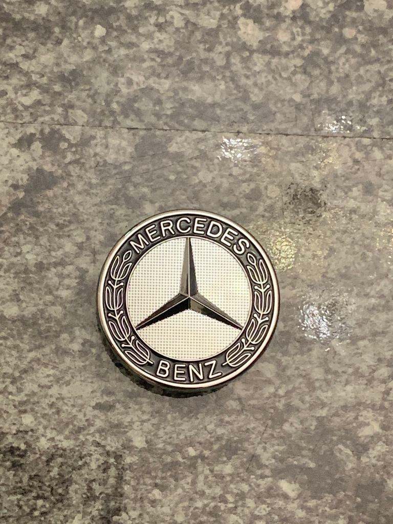 Mercedes benz SILVER bonnet badge 