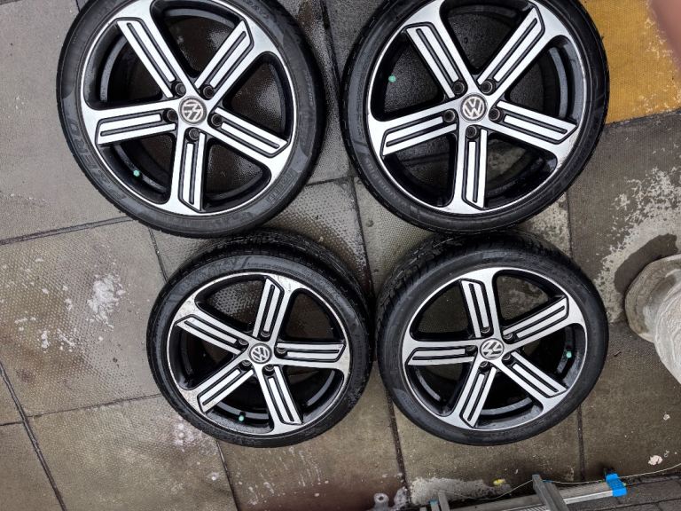 Genuine Volkswagen 18" Golf R  Cadiz Alloy Wheels vw