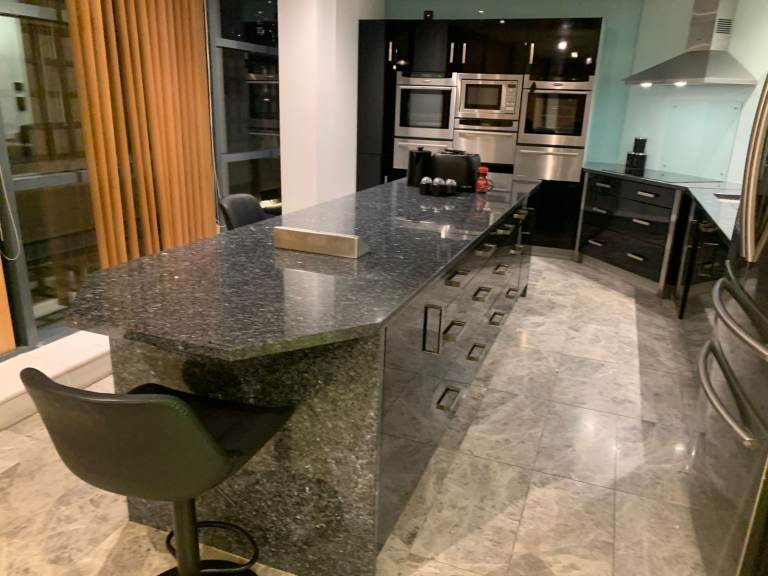 Modera Cleaning Services - Domestic & Commercial Cleaning / End Of Tenancy / Deep Clean / 🧽