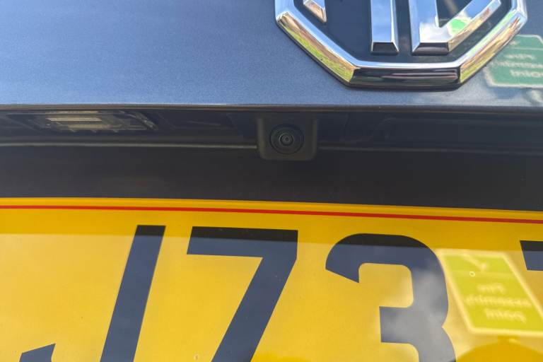 2023 MG MG HS 1.5 T-GDI PHEV Trophy 5dr Auto ESTATE PETROL/ELECTRIC Automatic