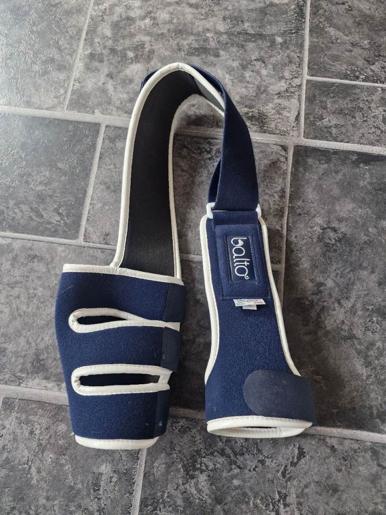 Balto dog left elbow support size large.