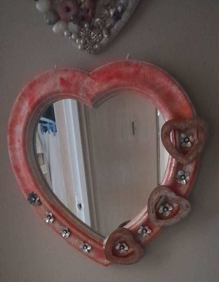 Heart shape mirror 