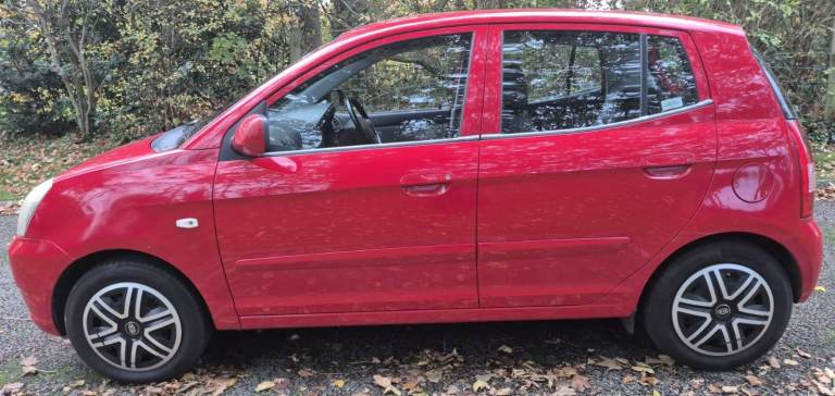 Automatic - Well looked after. KIA Picanto 1.1 LX Petrol 5 door - 2004