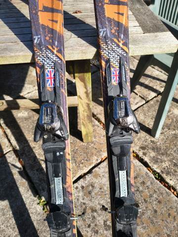 Atomic nomad smoke ti 157cm skis, £150.00 for Sale in Keynsham