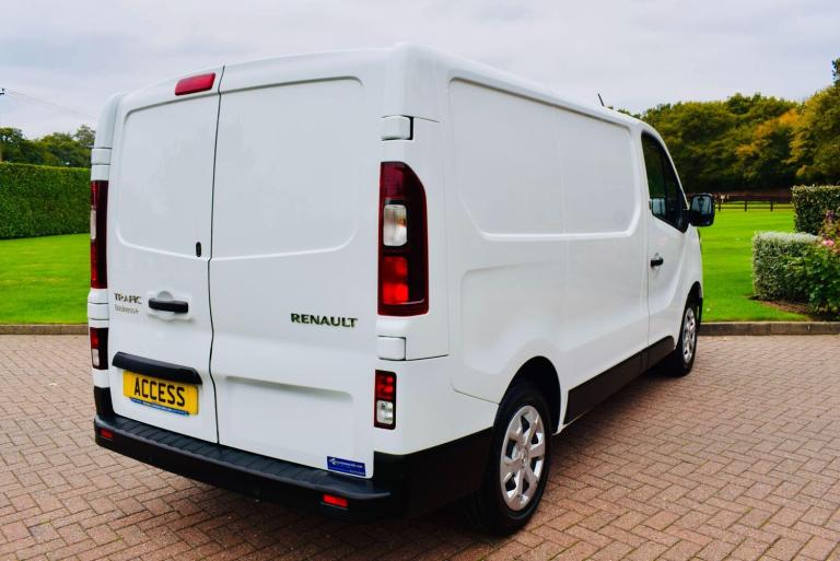 2023 Renault Trafic 2.0 dCi Blue SL30 Business+ L1 H1 Euro 6 (s/s) 5dr PANEL VAN Diesel Manual