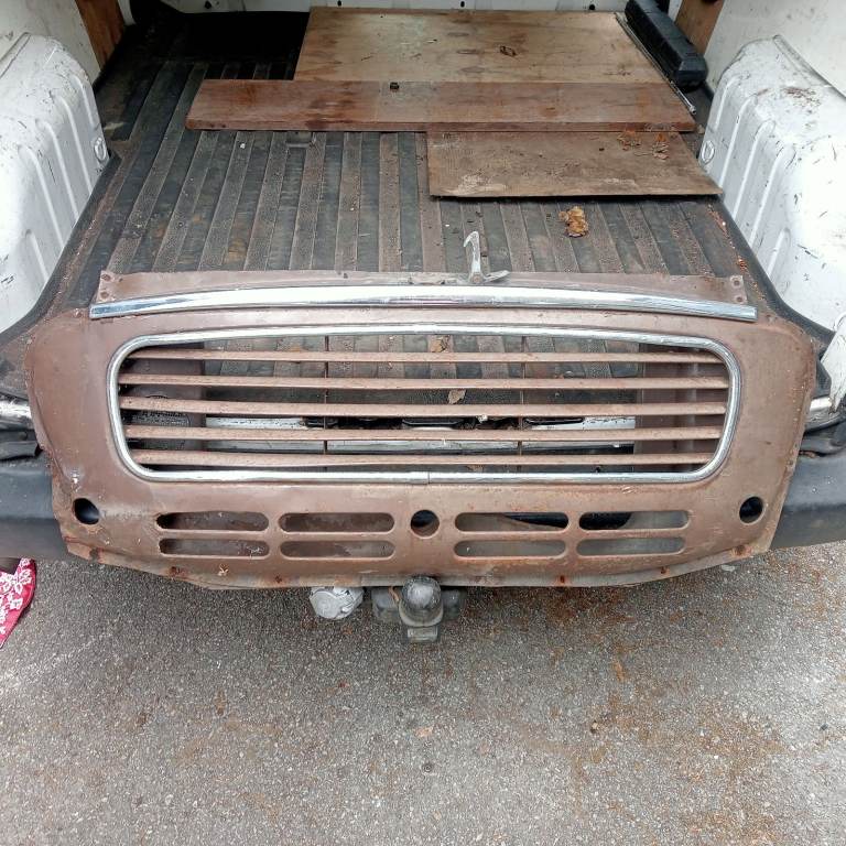 Morris Minor Front Panel Grill Assembly