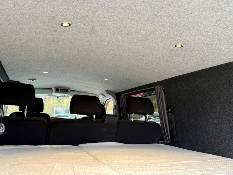 2014 VW Transporter Trendline Crew Van 5 Seat LWB *Day Van - Victron Solar -Bed*