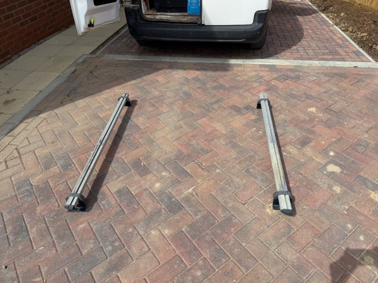 Roof rack bars vanguard