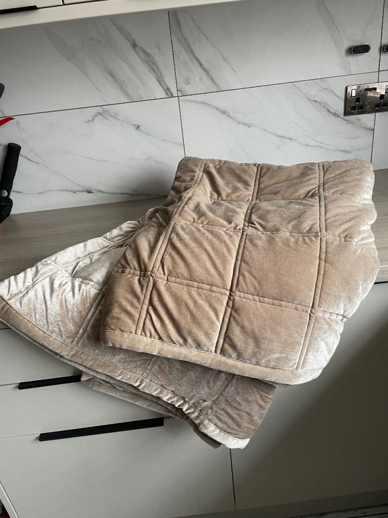 NEXT velvet quilted beds spread throw champagne  beige 