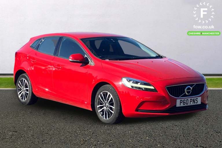 2018 Volvo V40 T2 [122] Momentum Nav Plus 5dr Hatchback PETROL Manual