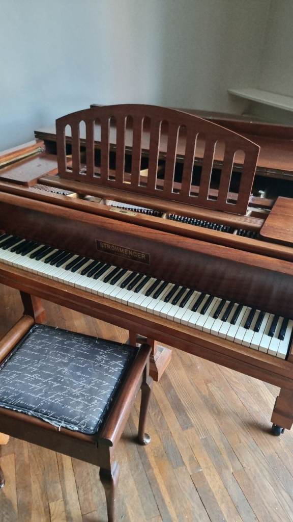 Strohmenger Piano