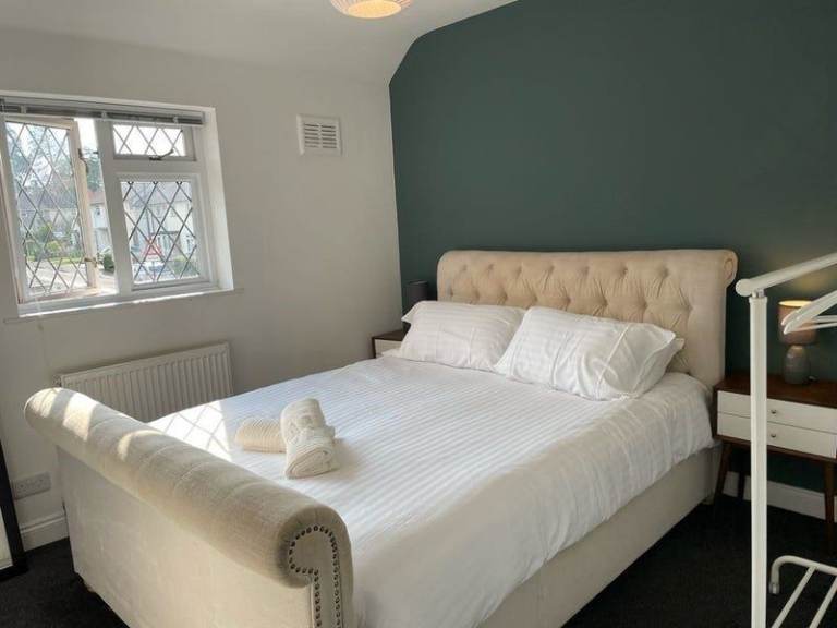 🏡 Two Rooms Available – Modern 3-Bedroom House Share in Brentry, Bristol