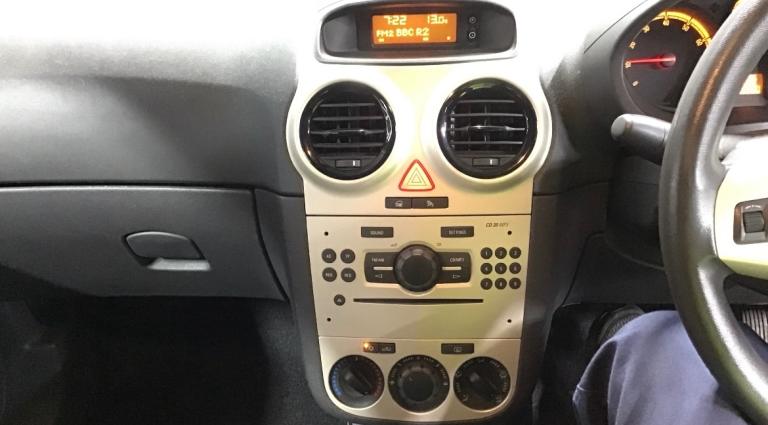 2010 Vauxhall Corsa 1.0i 12V Active 3dr HATCHBACK Petrol Manual