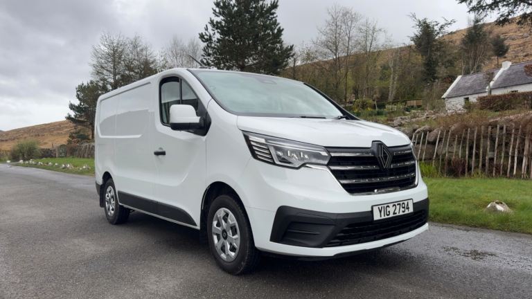 2024 Renault trafic new model (Citroen Vauxhall Nissan Peugeot Ford Volkswagen)