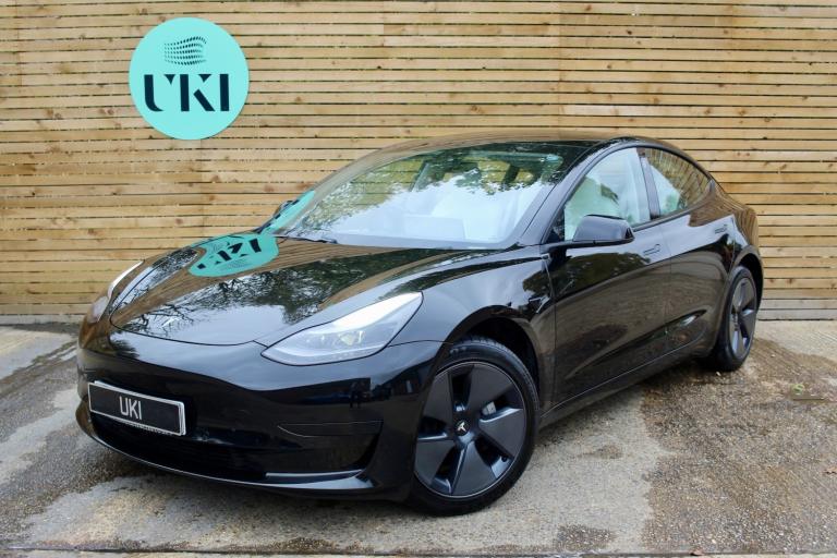 TESLA MODEL 3 Standard Range Plus 2021