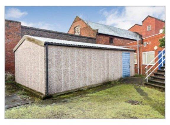 Private Garage / Workshop Unit To Let – Perfect for Business, Studio or Storage