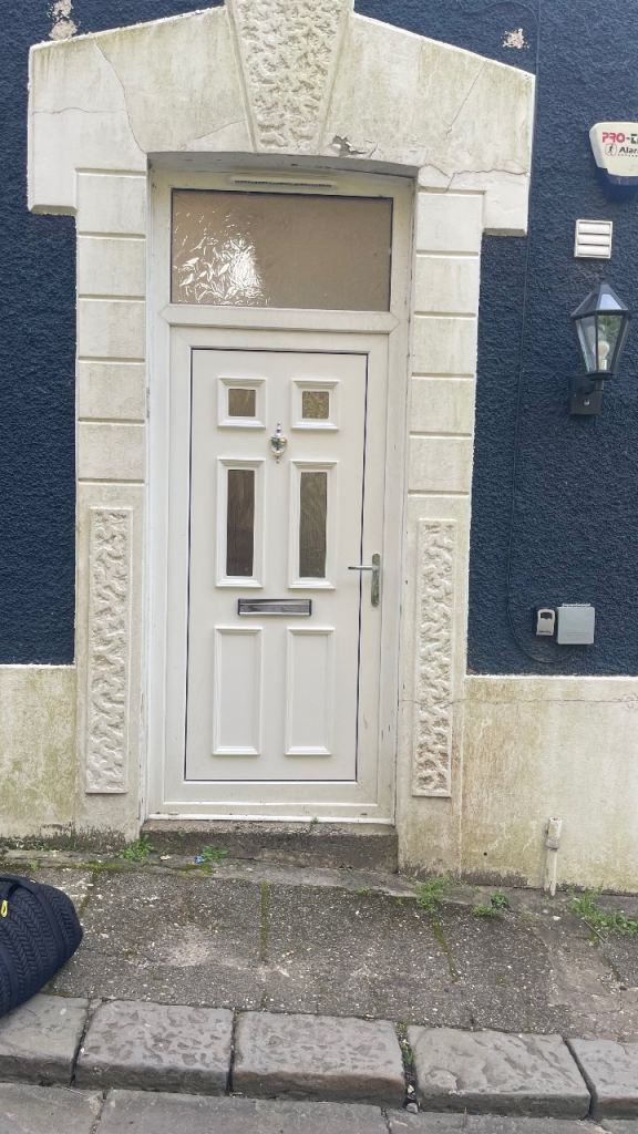 3 bedroom house for sale  Swansea