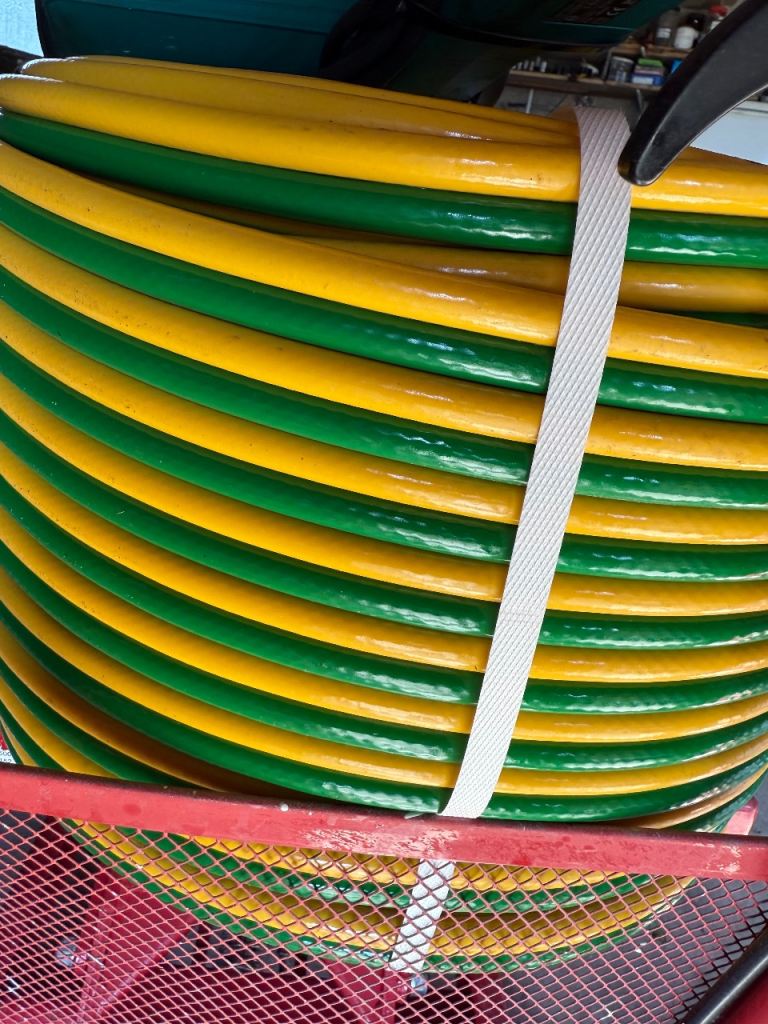 Airlines 100 Mts 6 mm internal 12 mm external rated at 300psi