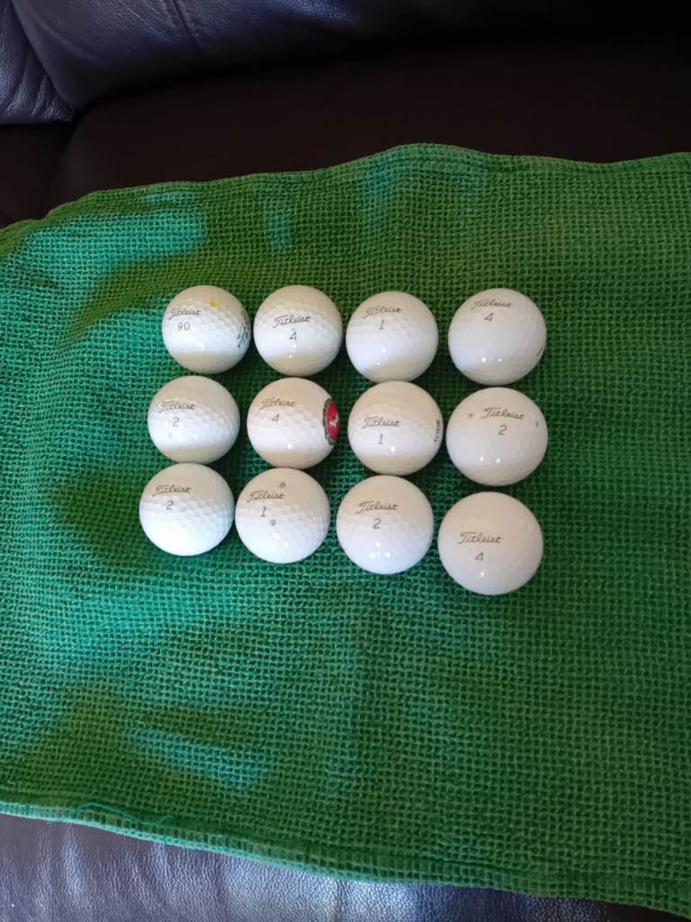 1 doz Titleist pro v 1  