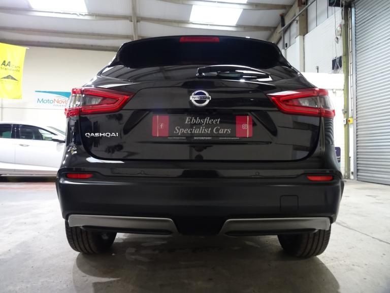2019 Nissan Qashqai 1.3 DiG-T Tekna 5dr **LOW MILEAGE*ONLY 37000 MILES FROM NEW** HATCHBACK Petro...