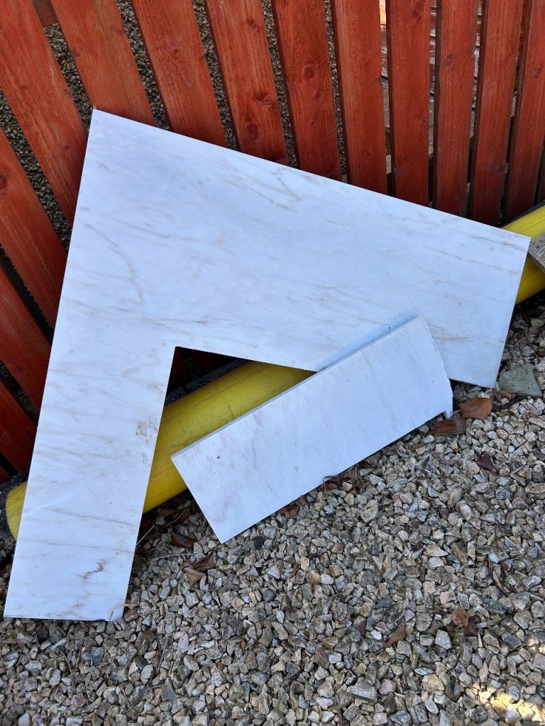 Marble slab free for uplift