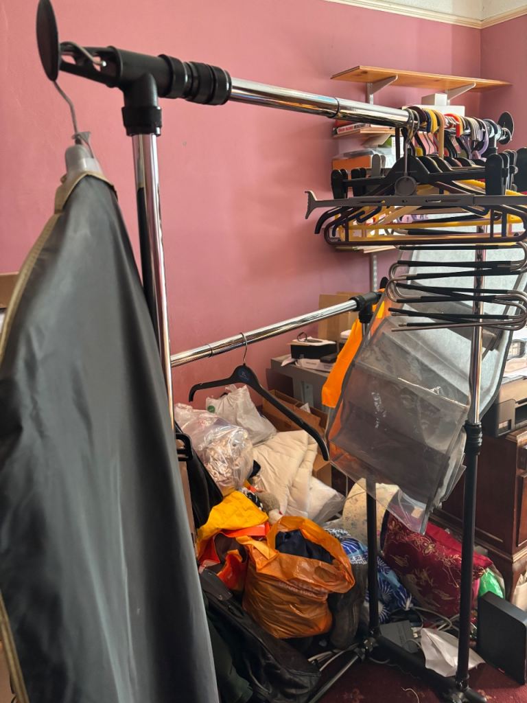 Huge job lot of car boot / stock items