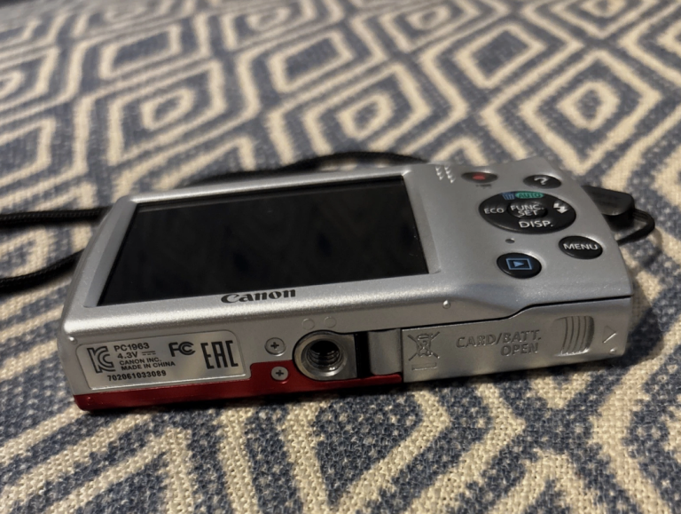 Canon PowerShot A2500 Red 16.0MP 5x Optical Zoom Handheld Digita