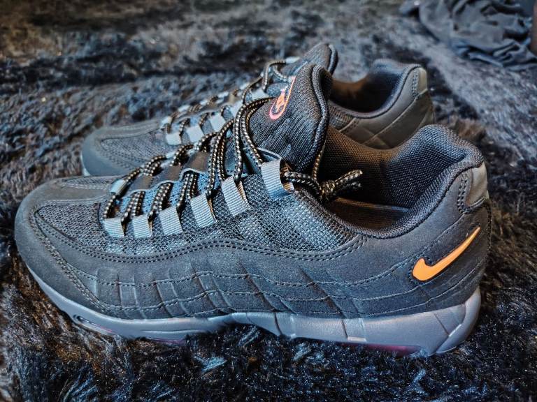 New Nike Air Max 95 Trainers - Size UK9 *No Box*