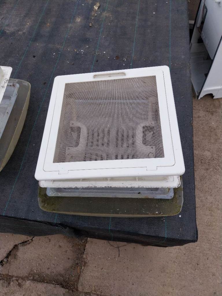 Caravan skylight 