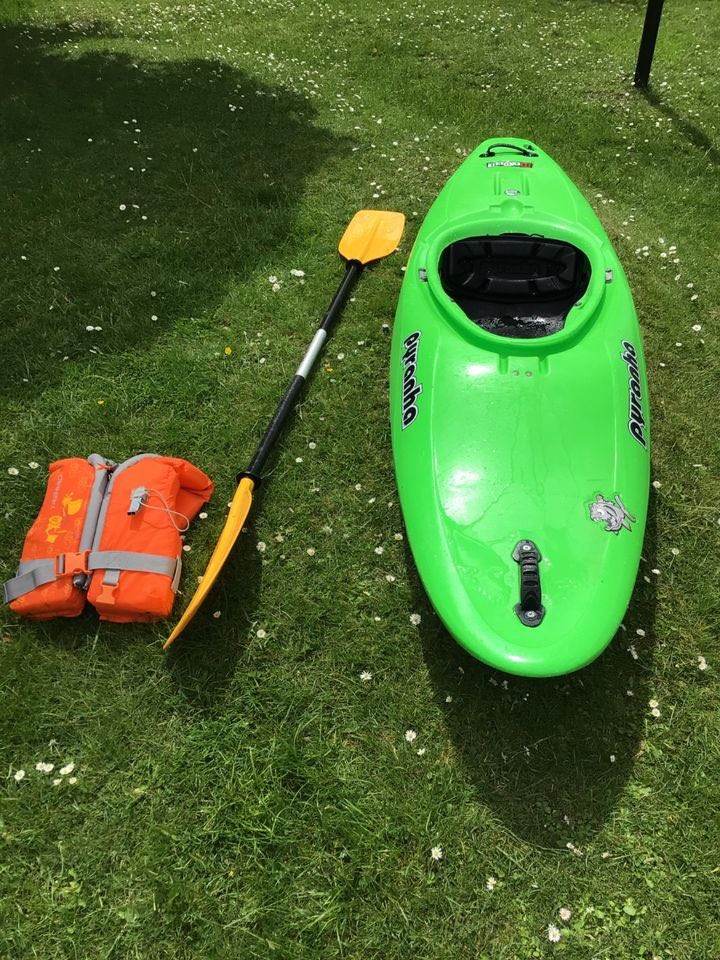 Pyranha Rebel kayak Kids child 