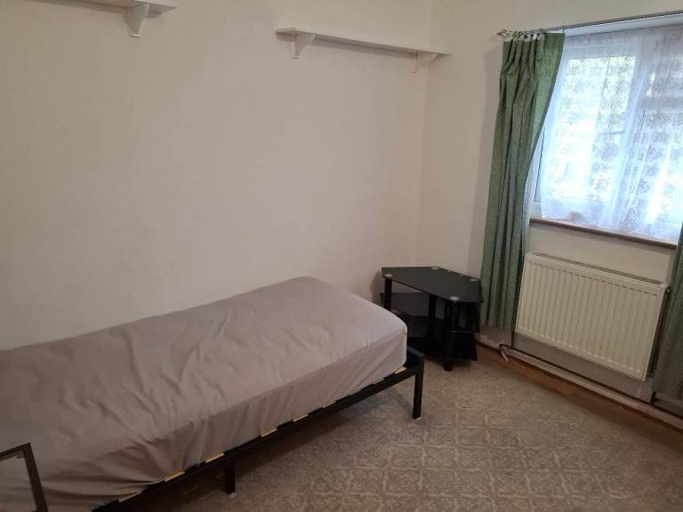 Room to rent Greenford