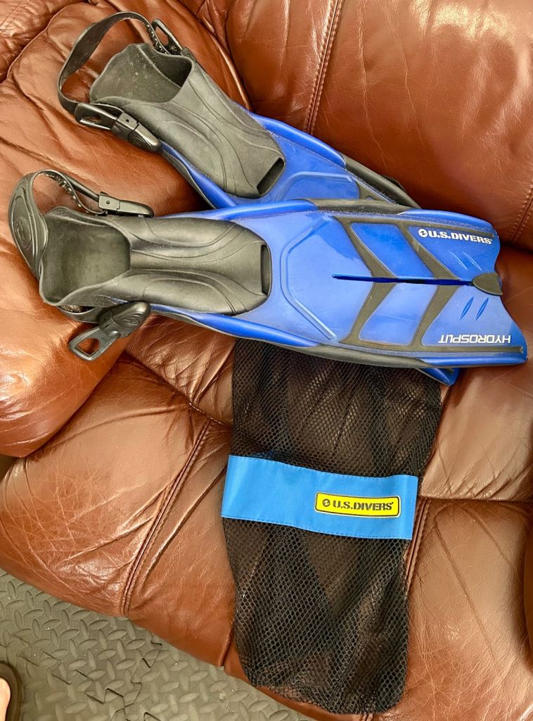US Divers hydrosplit fins with mesh bag
