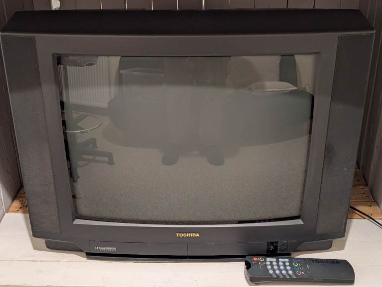 Faulty CRT TV - Toshiba 2557DB - not working