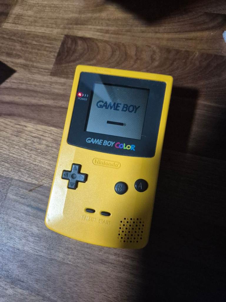 Game Boy Color Original 1998 in yellow