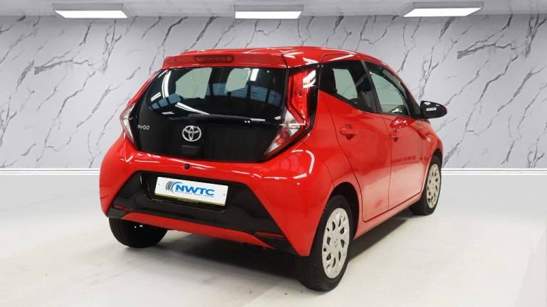2021 Toyota AYGO 1.0 VVT-i x-play Hatchback 5dr Petrol Manual Euro 6 (s/s) (71 ps) 1 OWNER F Hatc...