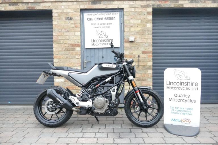 21 Husqvarna SVARTPILEN 401 2021