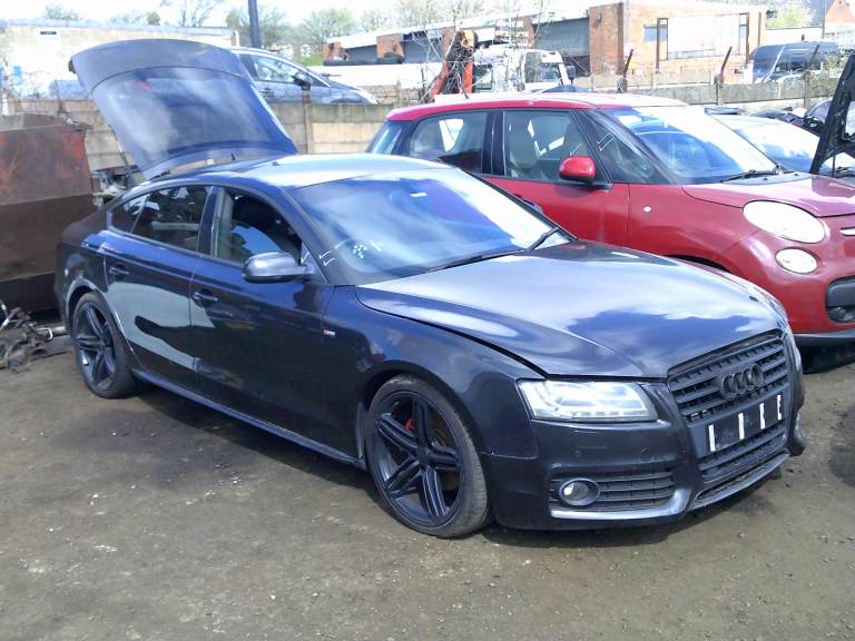 breaking for spares audi a5 2010 2.0 tdi