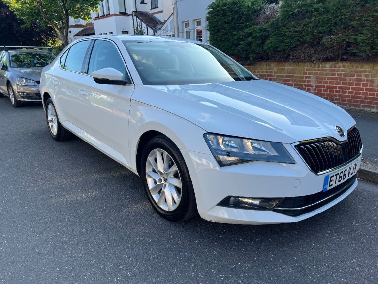 Skoda, SUPERB, Hatchback, 2017, Semi-Auto, 1968 (cc), 5 doors