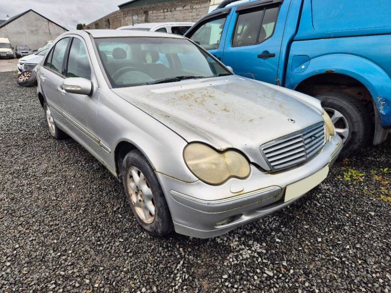 W203 Mercedes C220 BREAKING PARTS SPARES ONLY 