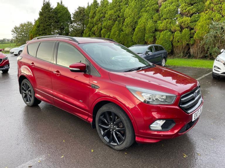 2017 Ford Kuga 2.0 TDCi 180 ST-Line X 5dr Automatic, Sunroof HATCHBACK Diesel Automatic