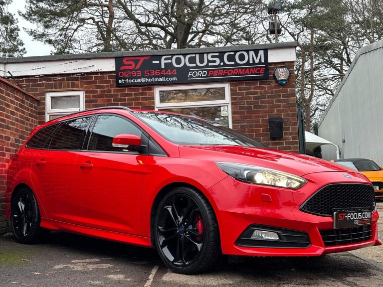 2017 Ford Focus 2.0T EcoBoost ST-3 ESTATE  FULL SERVICE HISTORY  LOW OWNERS 