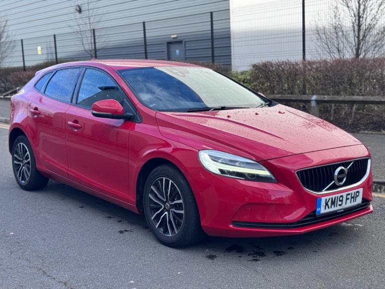 2019 Volvo V40 T2 [122] Momentum Nav Plus 5dr Geartronic HATCHBACK Petrol Automatic