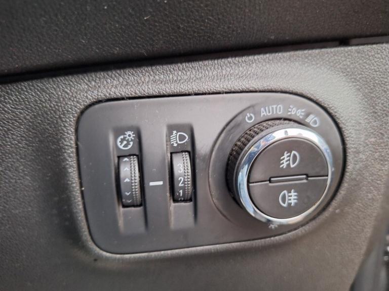 2018 Vauxhall Corsa 1.4 SRi Nav 5dr HATCHBACK PETROL Manual