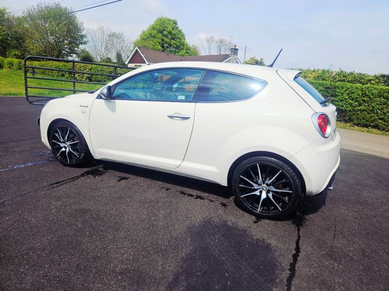 2013 Alfa Romeo miTo Sportiva