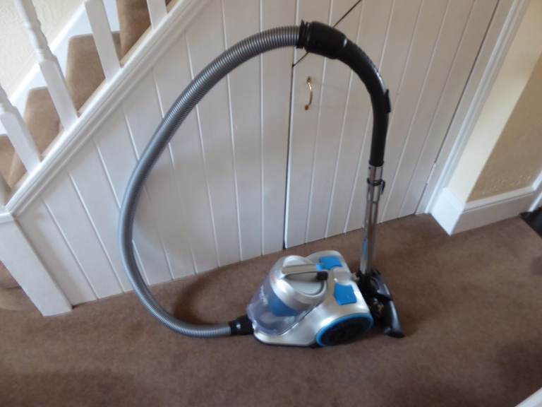 VAX PICK UP PET Bagless Cyclonic Cylinder mains corded vacuum cleaner model number CVRAV013,