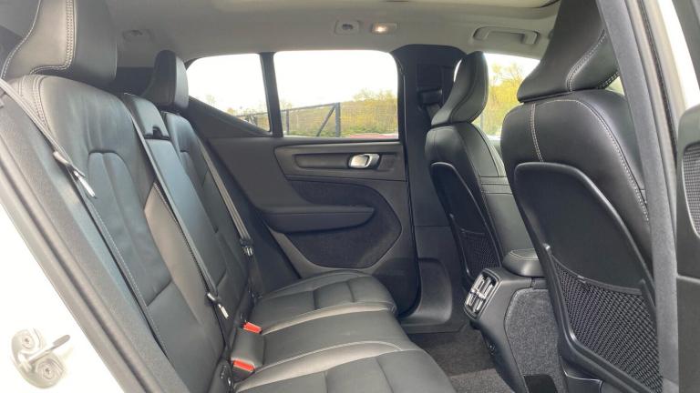 2024 Volvo XC40 2.0 B3 MHEV Ultimate SUV 5dr Petrol Hybrid DCT Auto Euro 6 (s/s) (163 ps) ESTATE ...