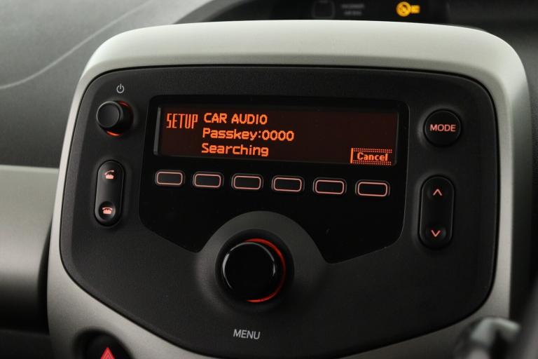 2017 Toyota AYGO 1.0 VVT-i X-Play 5dr x-shift HATCHBACK PETROL Automatic