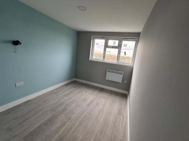 NO DEPOSIT! Brand new studio with a shared kitchen