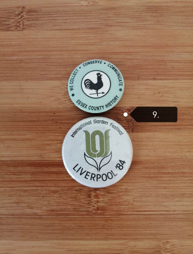 Vintage club/association pin badges x 2 