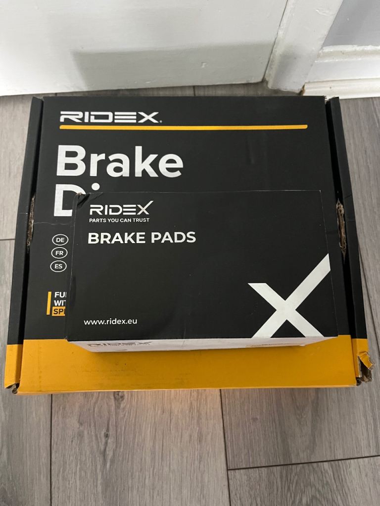 Brand new Vauxhall corsa brake pads & discs 
